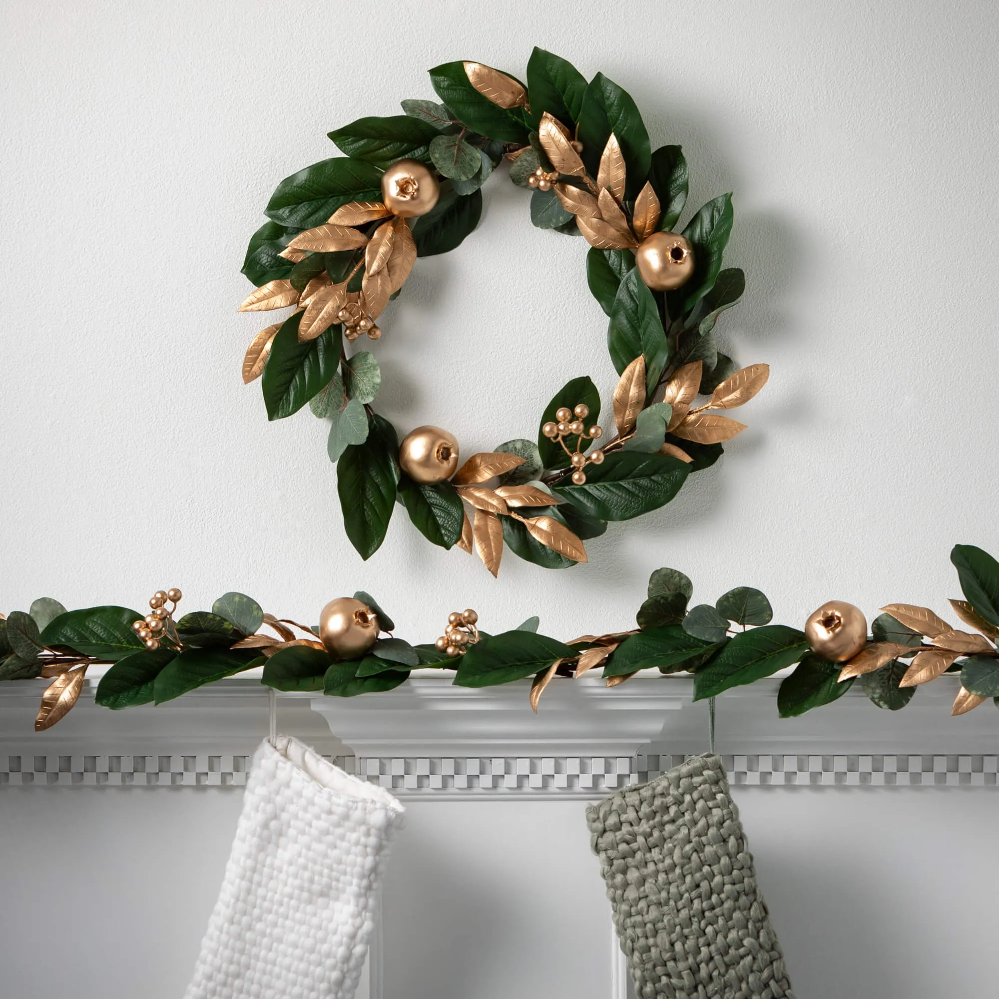 Sullivans 6 Gold Berry Leaf Garland, Festive Green Christmas Decorative Garland