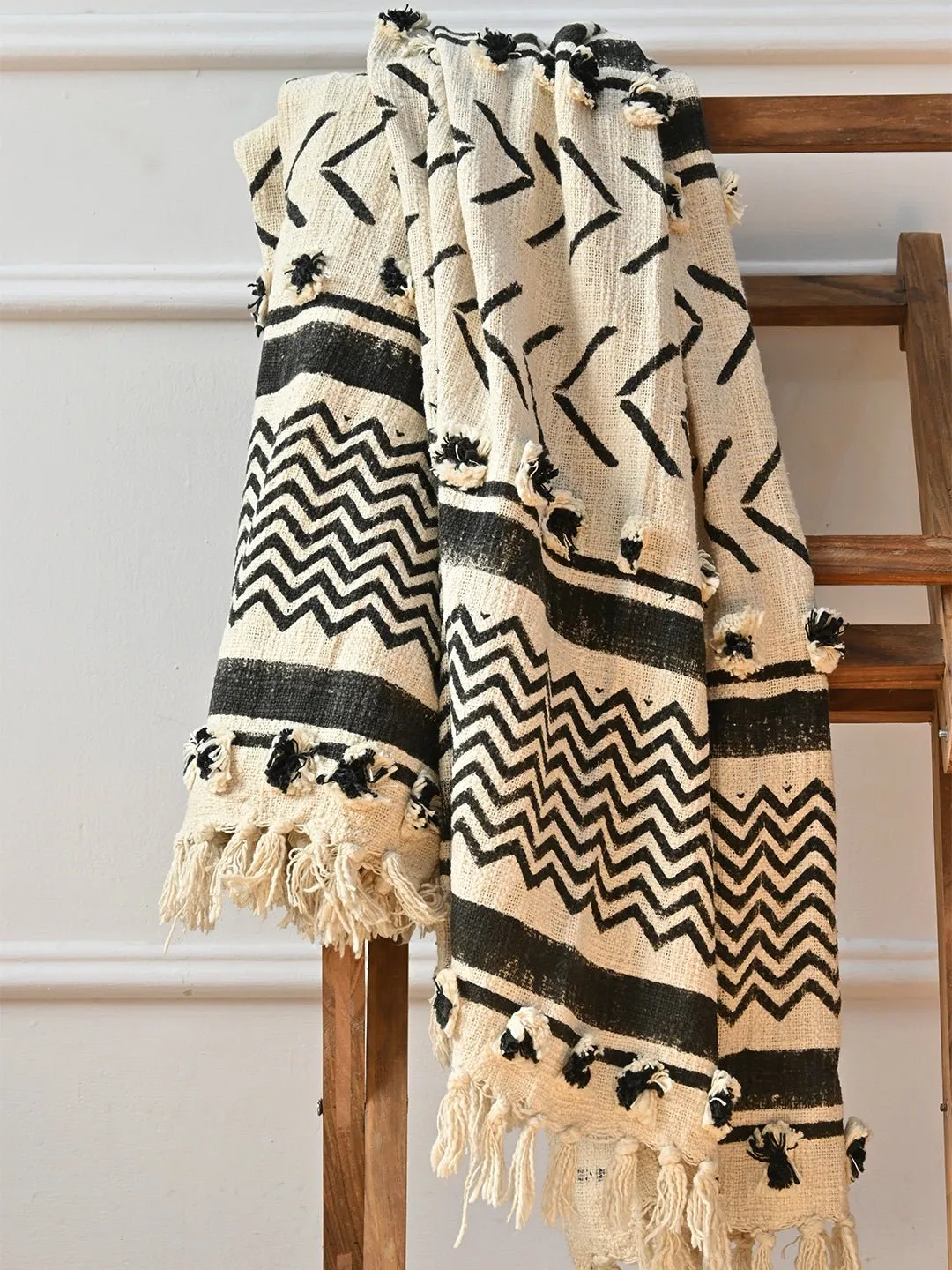 CHEVRON STRIPES - BLOCK PRINTED THROW