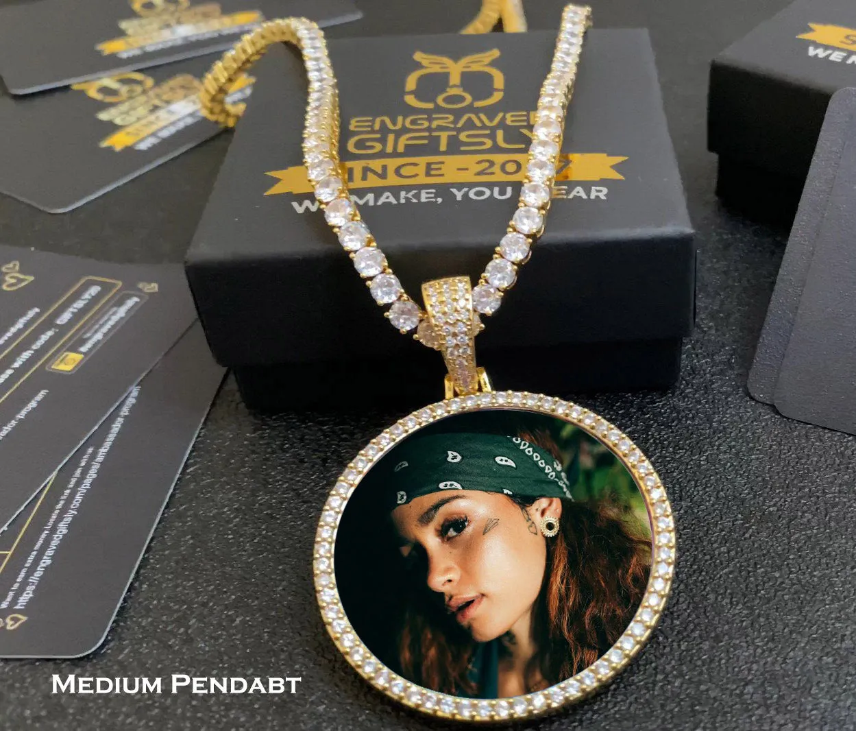 Custom Photo Medallions Necklace For Christmas- Best Christmas Gifts For Girlfriend