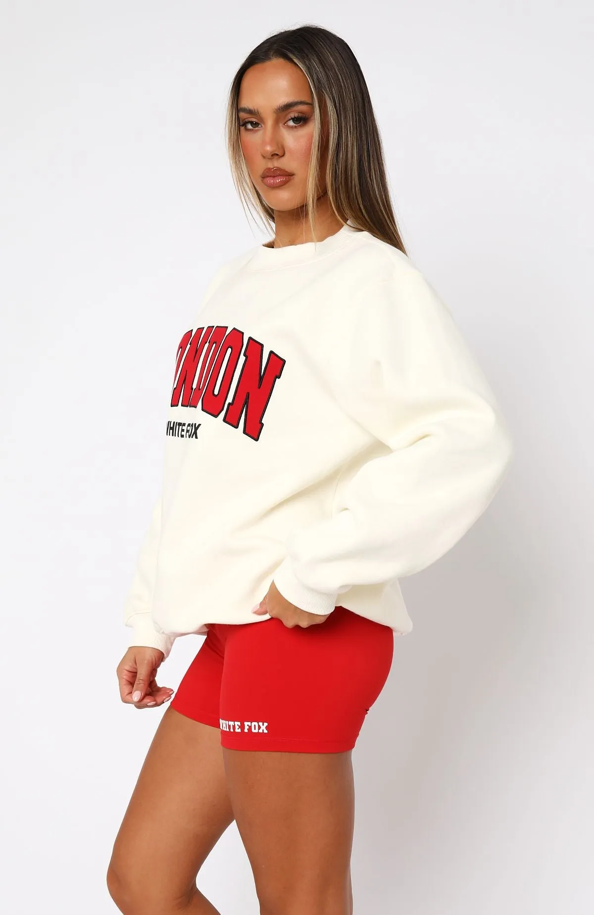 Decade Classics All Time Oversized Sweater Cream