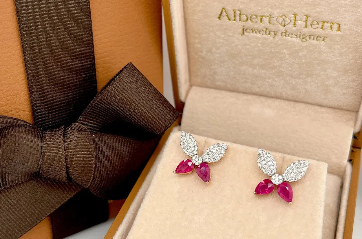 Earrings 14kt Gold Butterflies Ruby & Diamonds