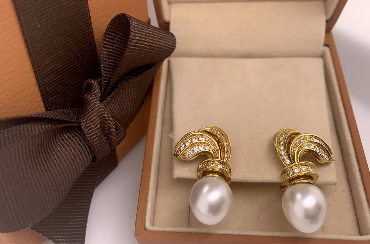 Earrings Classic 18kt Gold South Sea Pearls & Diamonds