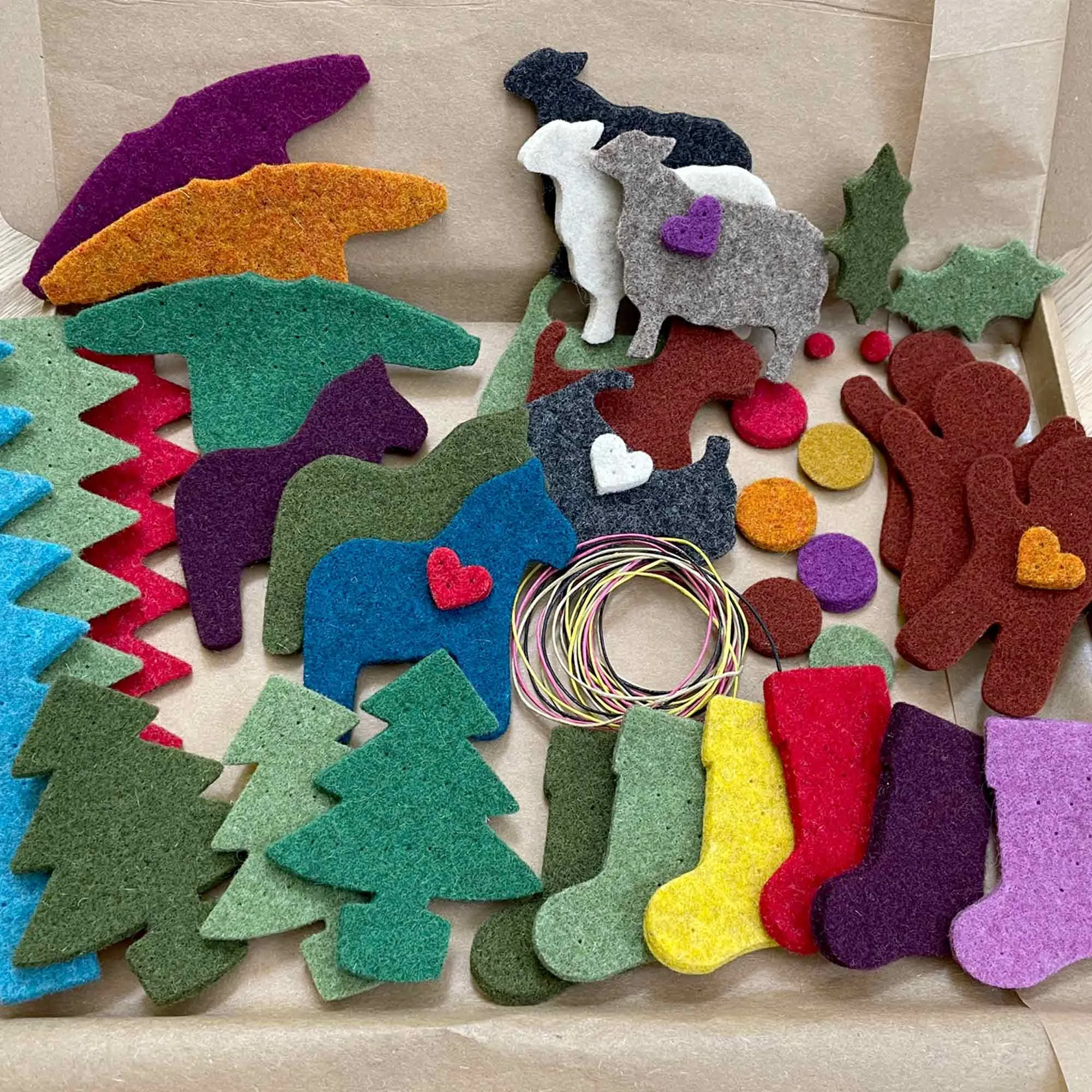 Festive Selection 33 Felt Shapes in thick wool felt ideal for Christmas