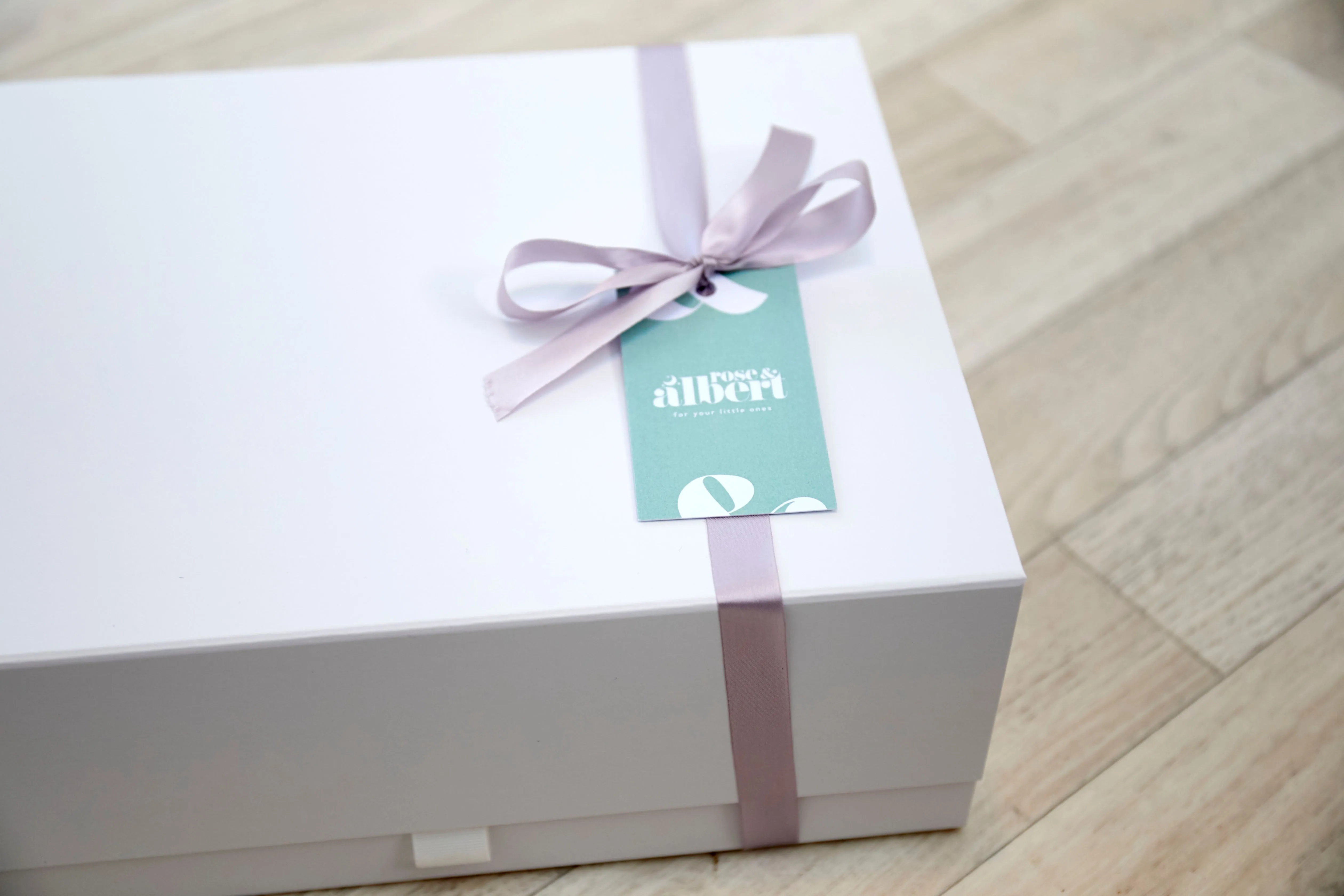 Rose and Albert gift box