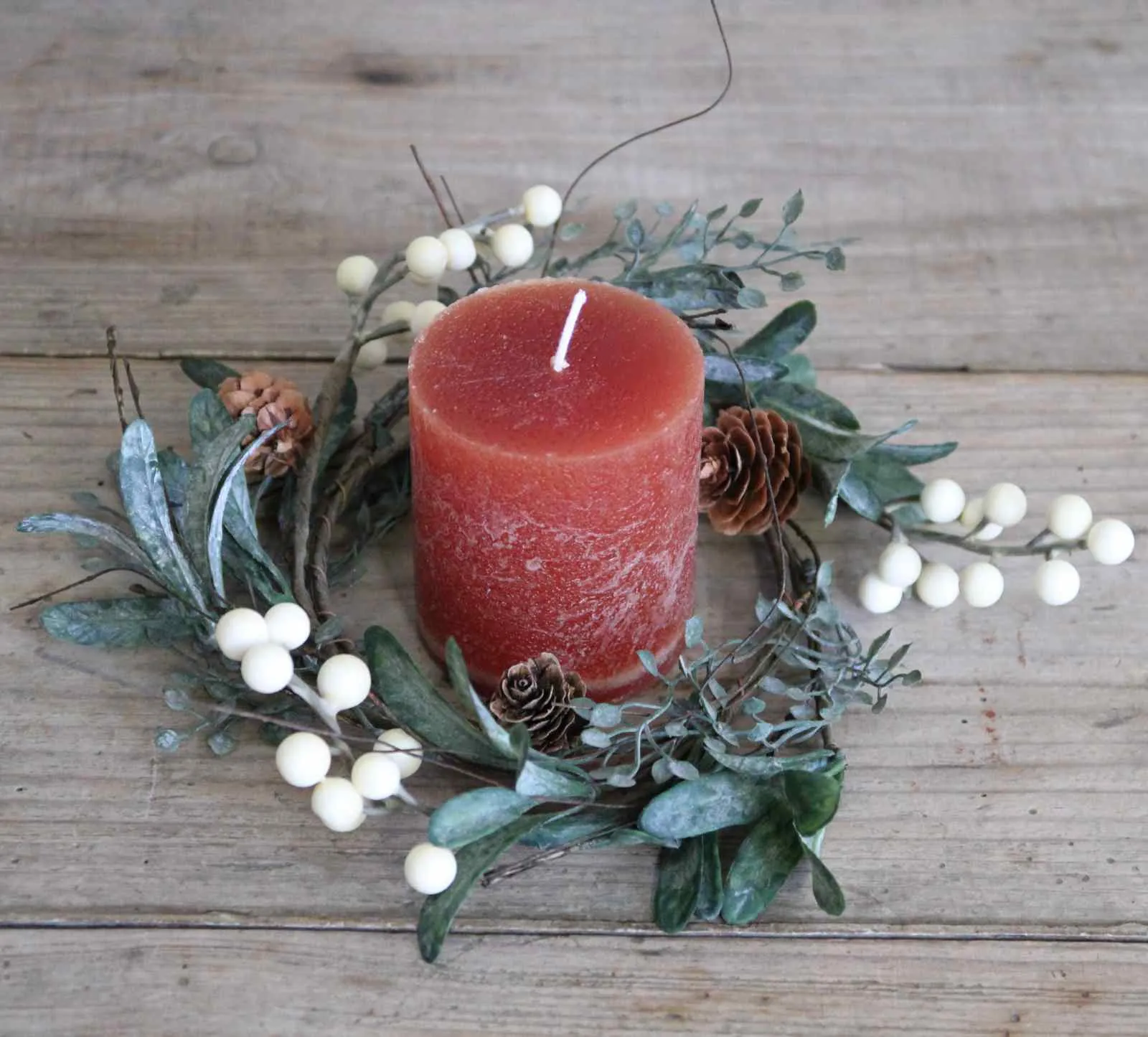 White Berry Candle Ring